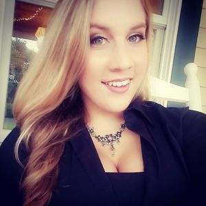 Meet your Posher, Rebecca